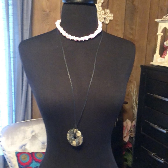 Set of (10) Vintage Necklaces - Picture 3 of 17